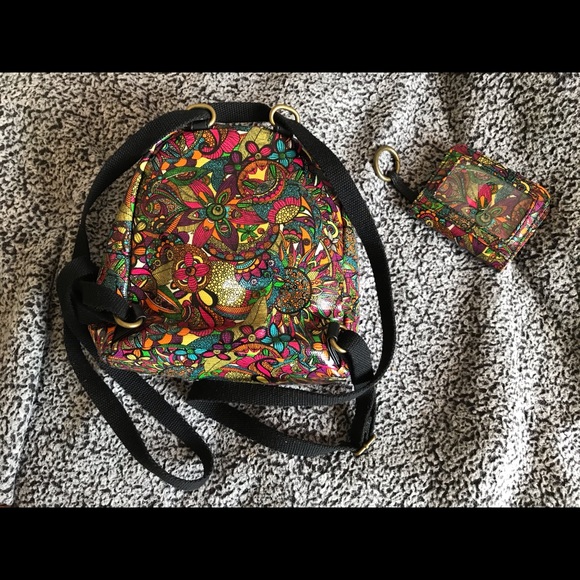 SOLD ‼️ Sakroots mini backpack and wallet - Picture 2 of 10